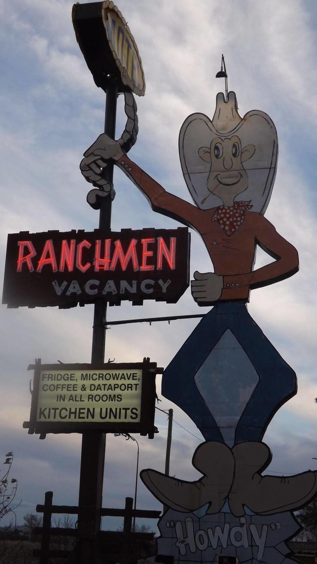 Ranchmen Motel Medicine Hat Exterior photo